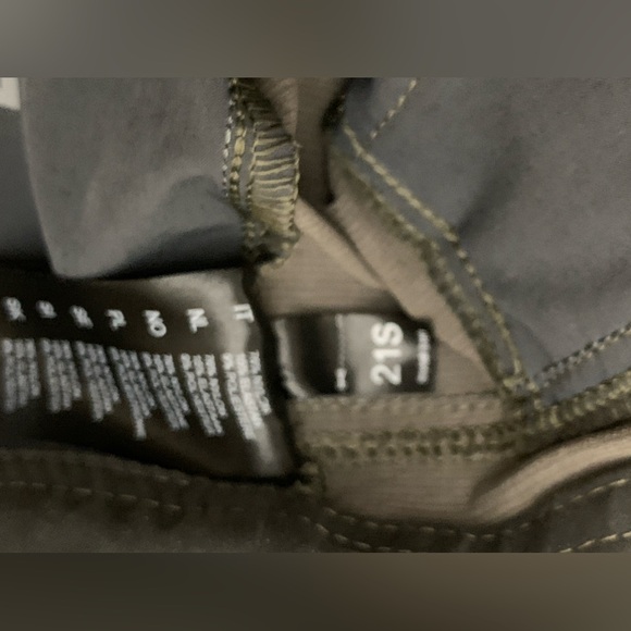 Men's 33 x 32 KUHL DECEPTR Grey Khaki Lightweight Technical Hybrid Hiking Pants - Picture 10 of 14